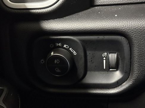 Used 2024 RAM 2500 Big Horn AWD/4WD image 18
