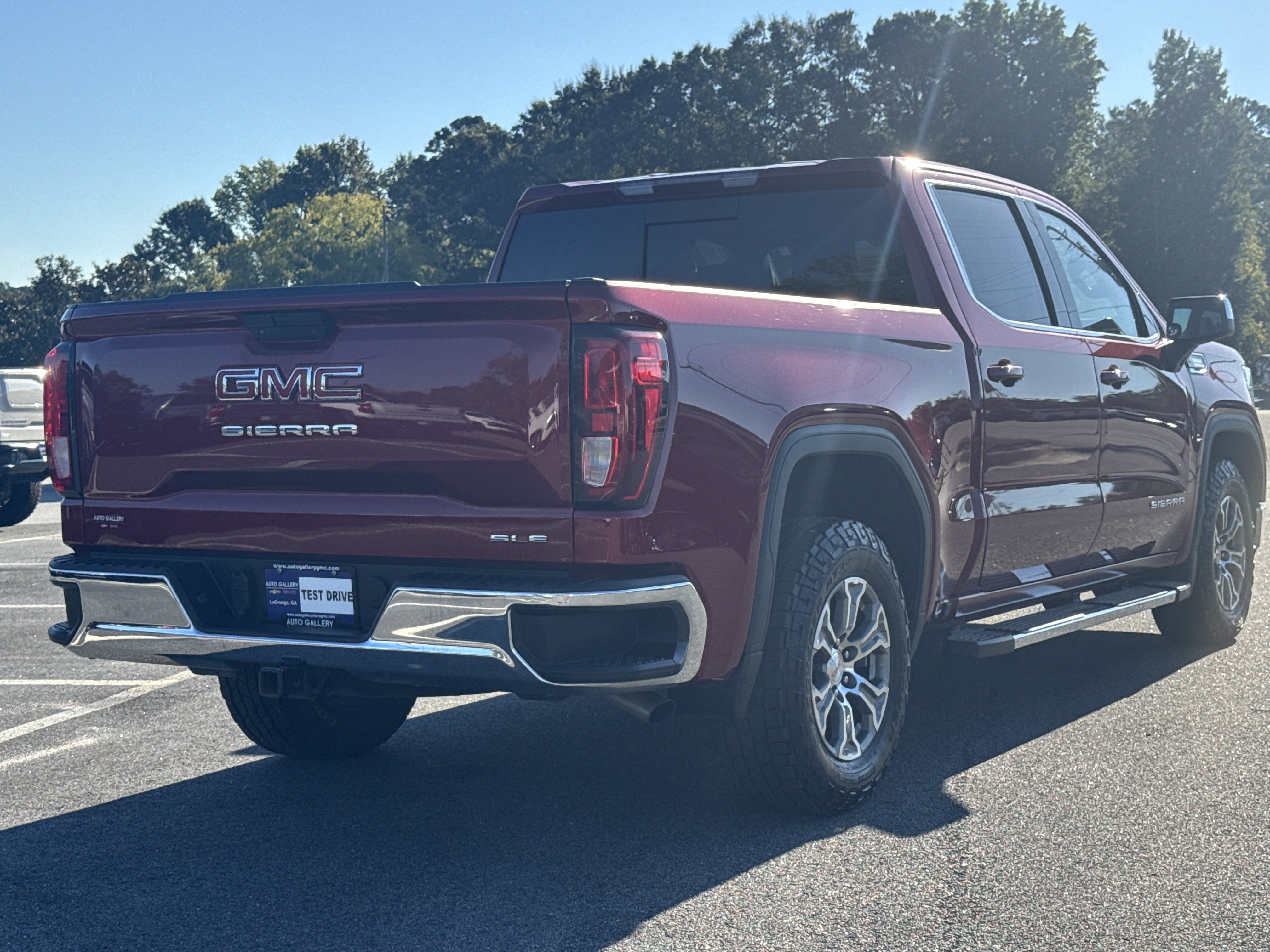 Certified 2020 GMC Sierra 1500 SLE w/ SLE Value Package RWD image 6
