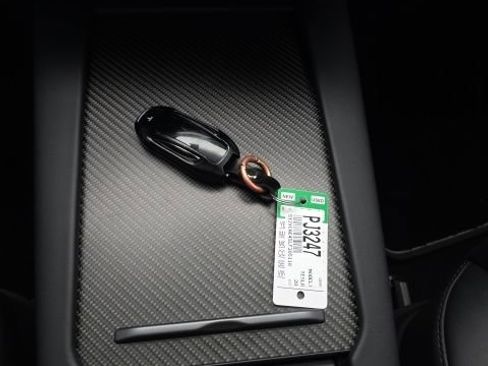 Used 2020 Tesla Model X Performance image 16