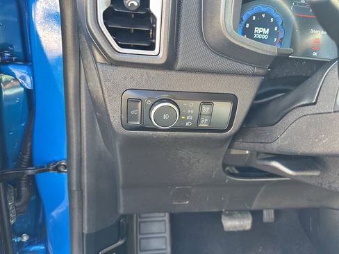 Certified 2025 Ford Bronco Sport Outer Banks AWD/4WD image 11