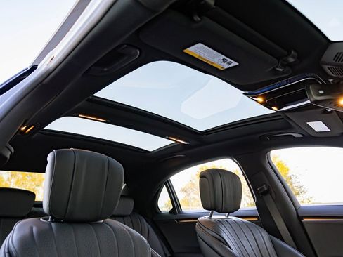 Used 2023 Mercedes-Benz S 500 4MATIC w/ AMG Line image 29