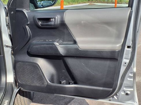 Used 2018 Toyota Tacoma SR w/ SR Convenience Package RWD image 13