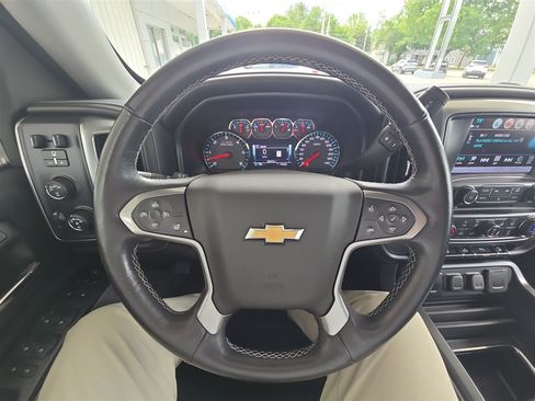 Used 2017 Chevrolet Silverado 1500 LTZ Z71 w/ LTZ Plus Package AWD/4WD image 11