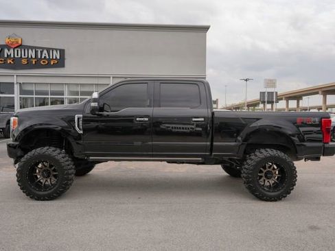 Used 2017 Ford F250 Platinum w/ Platinum Ultimate Package image 14