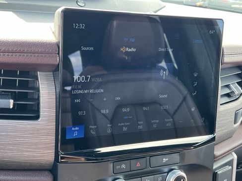 Used 2024 Ford Expedition Limited image 18