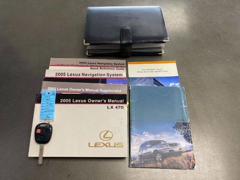 Used 2005 Lexus LX 470 4WD image 37