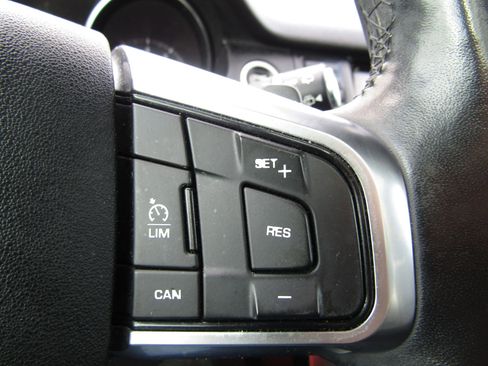 Used 2019 Land Rover Discovery Sport HSE image 41