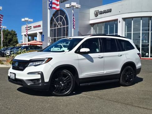 Used 2021 Honda Pilot Black Edition image 3