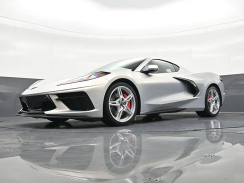 Used 2024 Chevrolet Corvette Stingray Preferred Cpe w/ Z51 Performance Package image 25