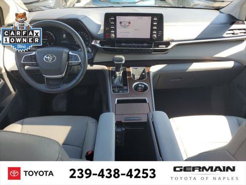 Certified 2021 Toyota Sienna XLE FWD image 18