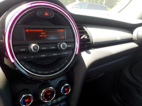 Used 2016 MINI Cooper 2-Door Hardtop image 12