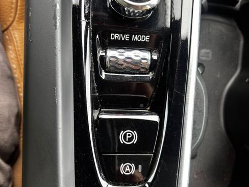 Used 2020 Volvo V60 T5 Cross Country w/ Protection Package Premier image 35