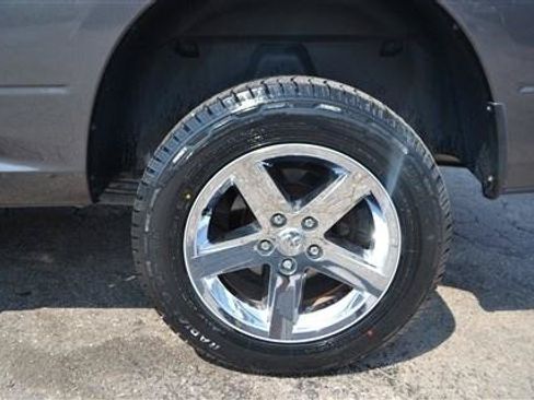 Used 2018 RAM 1500 Express w/ Express Value Package AWD/4WD image 9