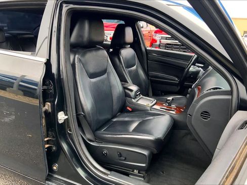 Used 2012 Chrysler 300 Limited image 8