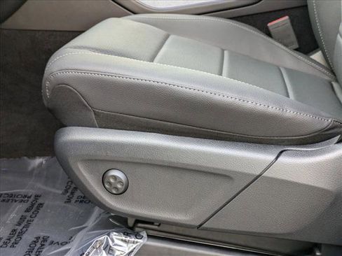 Certified 2025 Mercedes-Benz GLE 350 4MATIC image 4