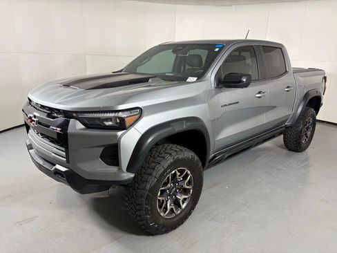 Used 2023 Chevrolet Colorado ZR2 w/ ZR2 Convenience Package III AWD/4WD image 5