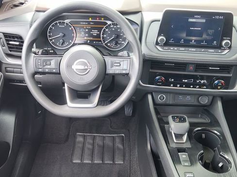 Used 2023 Nissan Rogue SV FWD image 21