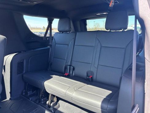New 2026 Chevrolet Suburban Z71 w/ Comfort Package image 5