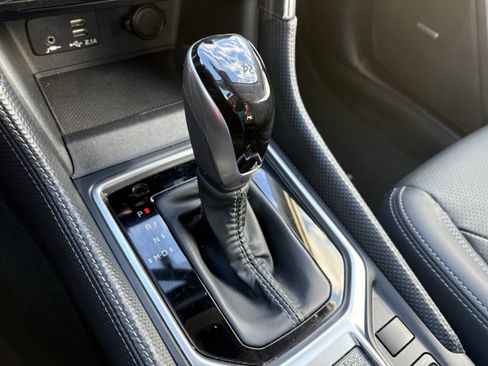 Certified 2024 Subaru Forester Limited image 19