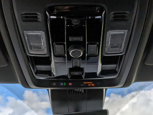New 2026 GMC Yukon Denali w/ Advanced Technology Package AWD/4WD image 19