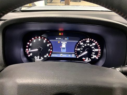 Used 2024 Nissan Frontier PRO-4X w/ Off-Road Protection Package image 25