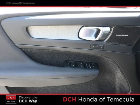 Used 2023 Volvo XC40 B5 Ultimate w/ Protection Package Premier AWD/4WD image 16