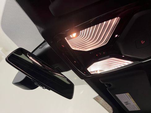 New 2025 BMW 330i xDrive Sedan w/ Premium Package image 18