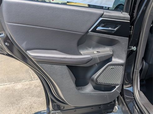 New 2025 Mitsubishi Outlander SE image 22