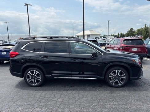 Used 2023 Subaru Ascent Limited AWD/4WD image 2