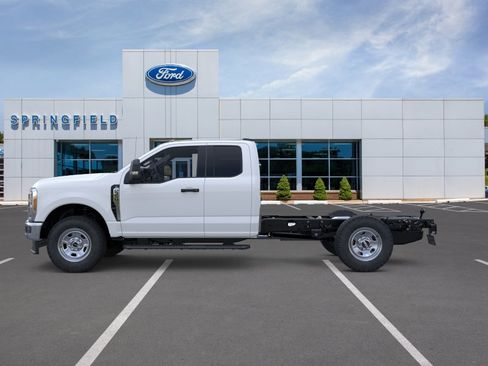 New 2025 Ford F350 XL w/ XL Chrome Package AWD/4WD image 3