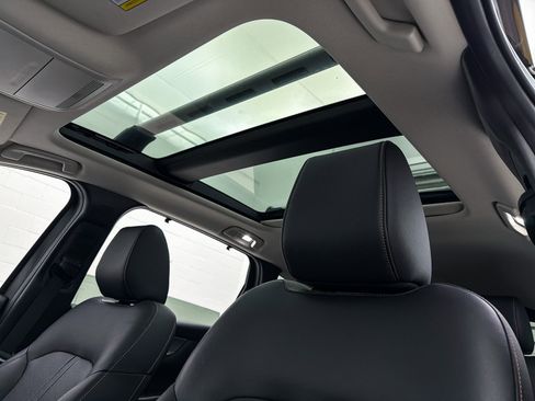 Certified 2025 MAZDA CX-90 3.3 Turbo w/ Premium Sport Pkg image 3