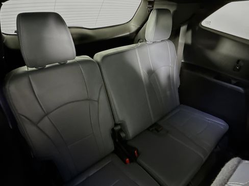 Used 2023 Buick Enclave Essence w/ Experience Buick Package image 36