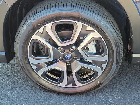 Certified 2025 Subaru Ascent Limited image 10