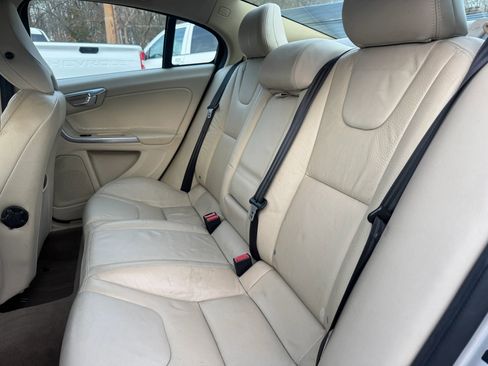 Used 2012 Volvo S60 T5 FWD image 23