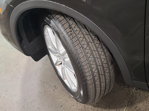 New 2026 Porsche Cayenne image 33