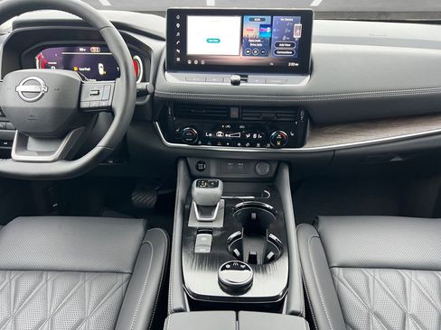 New 2026 Nissan Rogue Platinum AWD/4WD image 4