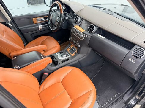 Used 2016 Land Rover LR4 HSE LUX image 17