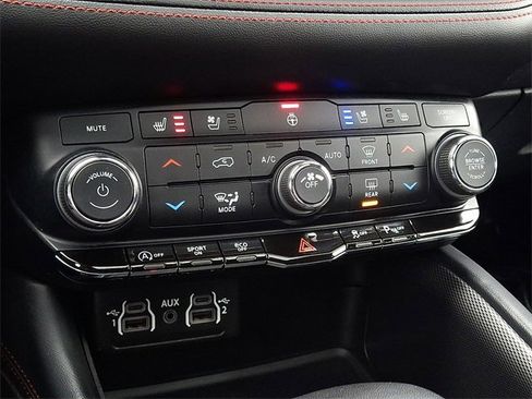 Used 2024 Dodge Durango GT image 12