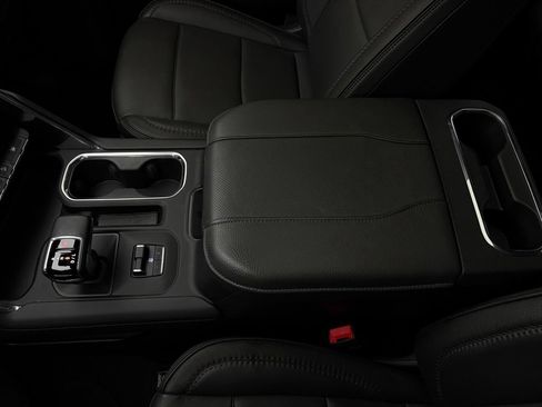 Used 2024 GMC Sierra 1500 Denali w/ Denali Reserve Package AWD/4WD image 29