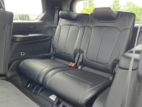 New 2025 Jeep Grand Cherokee L Limited w/ Black Appearance Package image 20