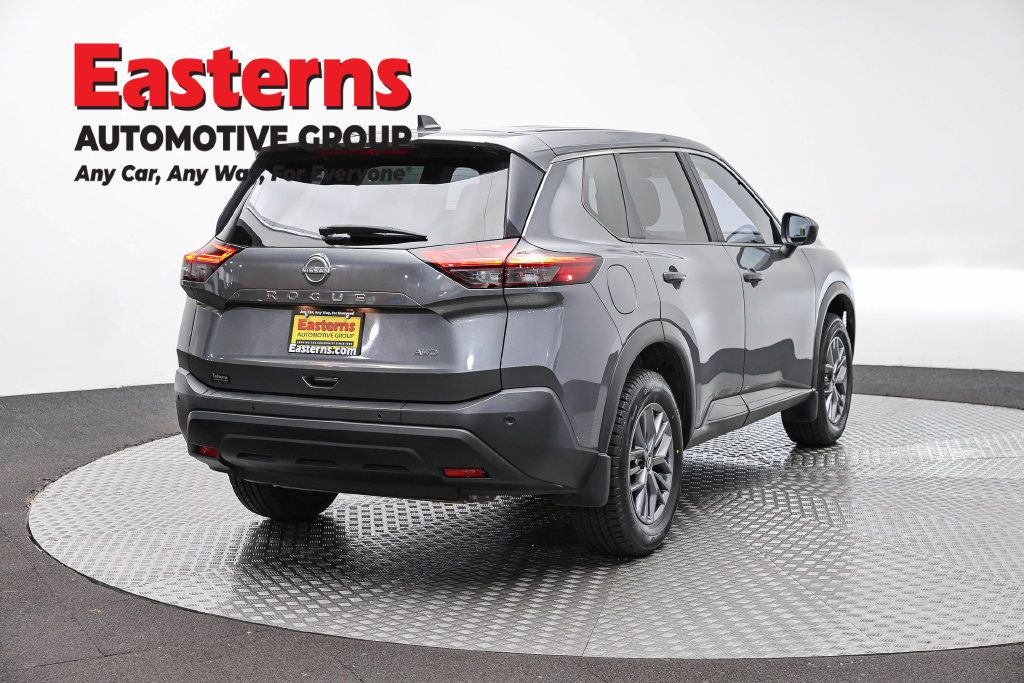 Used 2023 Nissan Rogue S AWD/4WD image 7