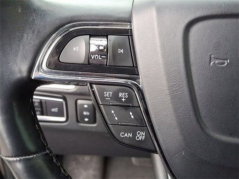 Used 2021 Lincoln Navigator Reserve image 17