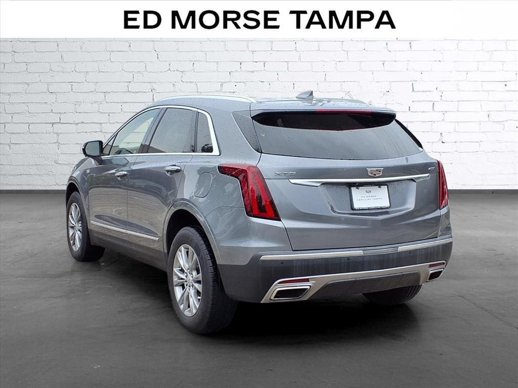 Used 2021 Cadillac XT5 Premium Luxury FWD image 3