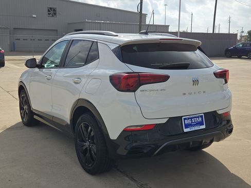 Used 2024 Buick Encore GX Sport Touring FWD image 6