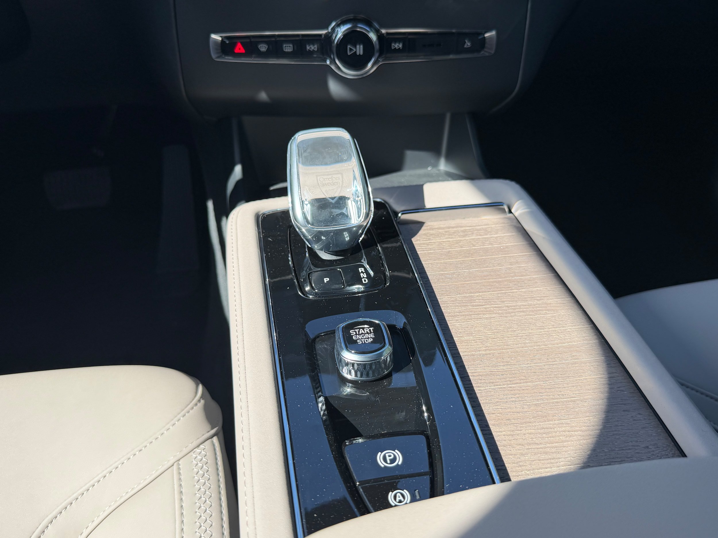New 2026 Volvo XC90 T8 Plus w/ Protection Package AWD/4WD image 14