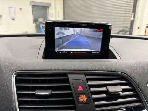 Used 2018 Audi Q3 2.0T Premium FWD image 21