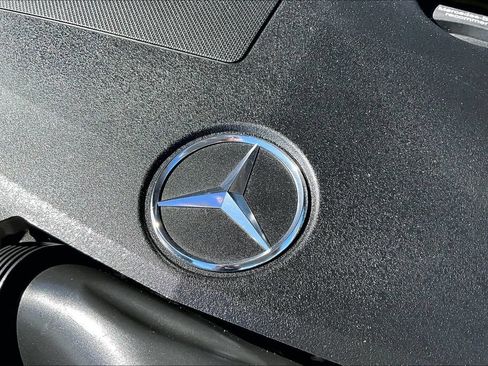 Used 2021 Mercedes-Benz GLC 300 image 31