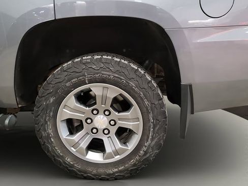 Used 2020 Chevrolet Tahoe LT w/ Luxury Package AWD/4WD image 24