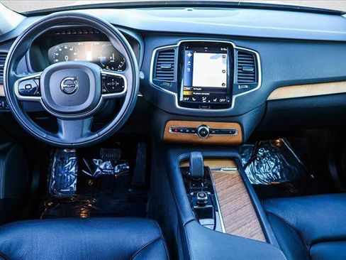 Used 2022 Volvo XC90 T8 Inscription Expression w/ Climate Package image 24