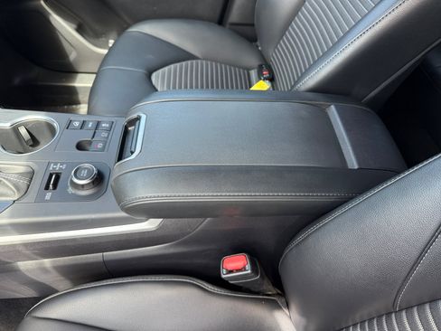 Used 2025 Toyota Highlander XSE AWD/4WD image 14